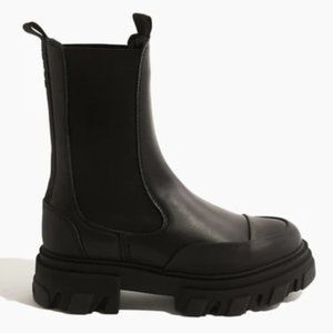 GANNI Rubber Trimmed Leather Chelsea Boot in Black